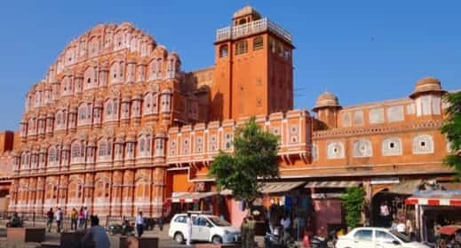 Hawa Mahal Bazar market in Jaipur