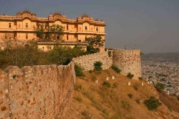 Nahargarh fort jaipur travelerjunction